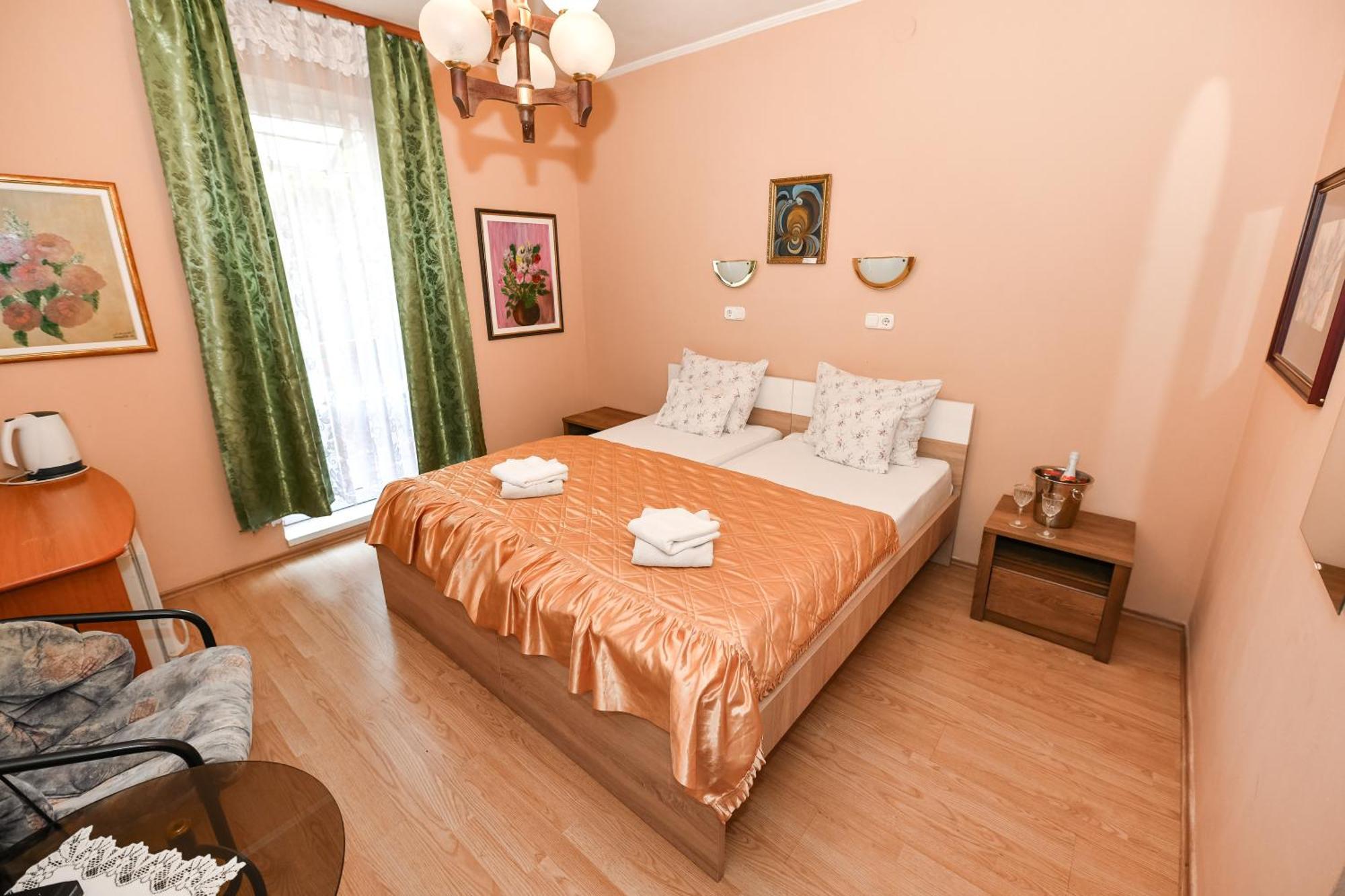 Laguna Panzio Szantod Ngoại thất bức ảnh
